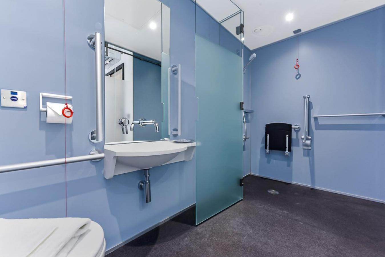 The Z Hotel Strand Лондон Екстер'єр фото